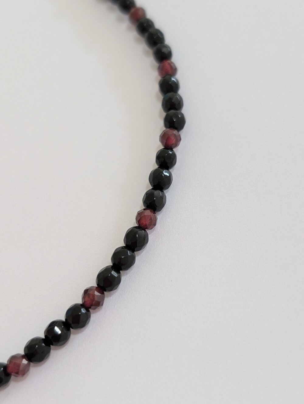 Mozambique Garnet/Onyx Necklace - Picture 5 of 7